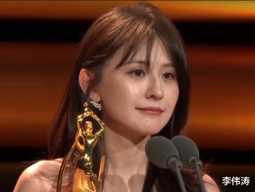 赵丽颖|85花地位变化：赵丽颖靠《半夏》进击实力派，杨幂新剧显老被吐槽