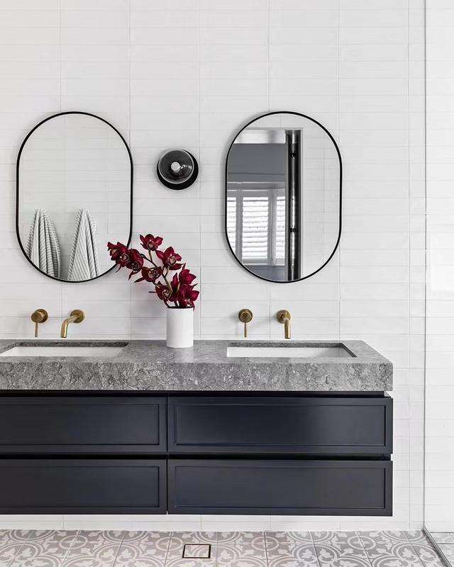 大平房现代风,浅色原木色,藤编黄铜元素,简约到极致便是高级