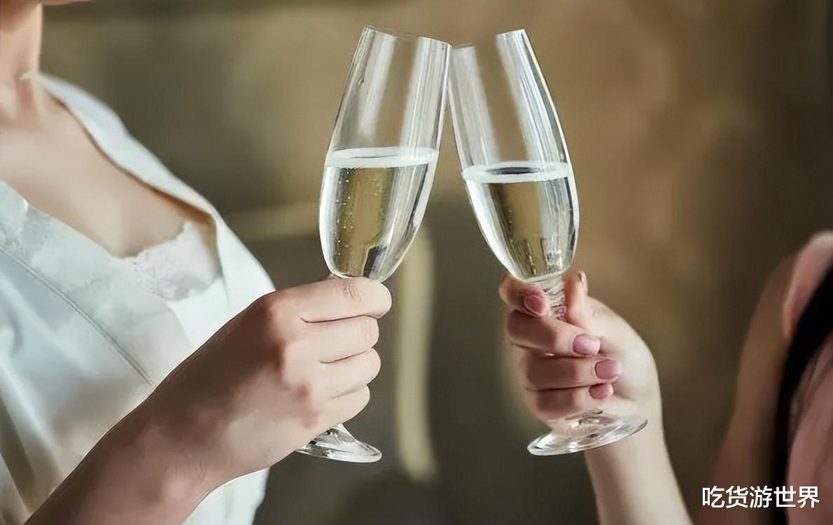 参加酒局时，千万不能做这3种行为，免得丢面子还遭人讨厌