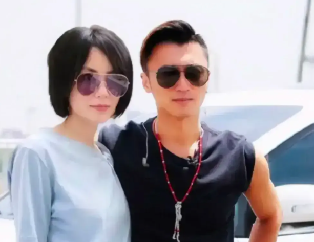 李亚鹏|李亚鹏大方承认结婚，谢霆锋却说不会结婚！王菲听了会后悔吗？