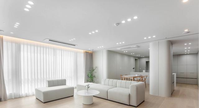 186㎡大平层,软装陆续进场啦,收拾得干净整洁,比样板房还漂亮