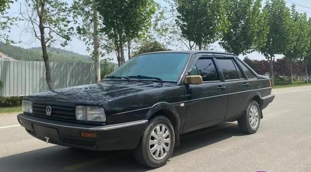 2000年,刑警发现路边一辆车很可疑,上前盘查,没想到是绑匪头子