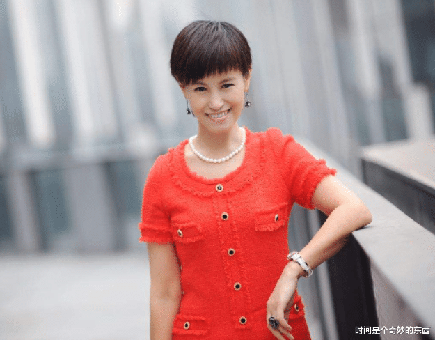 星月对话|《星月对话》,好像说了点啥, 又好像啥也没说的访谈节目