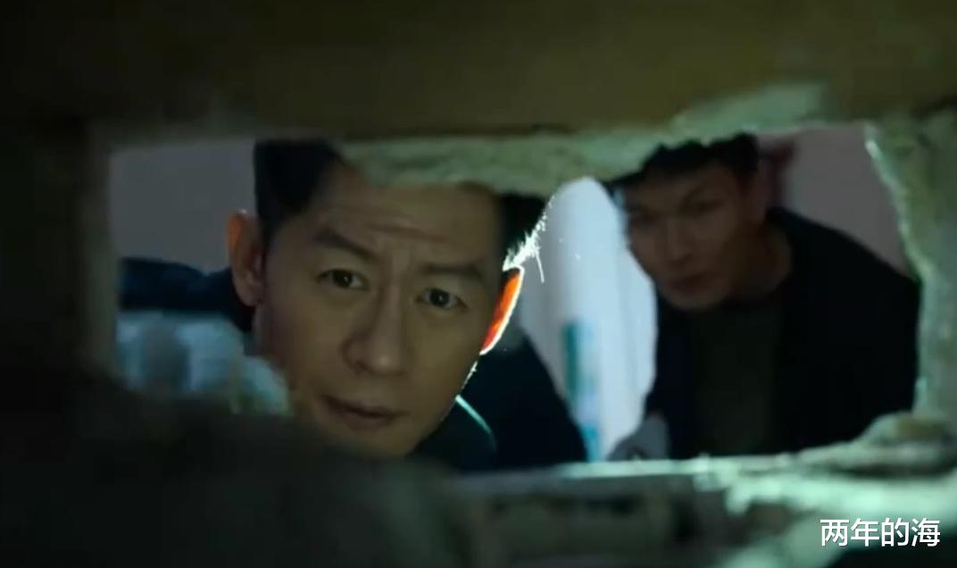 李宏伟|《狂飙》第17集预告:孟钰与安欣消除误会,李响搜查李宏伟住所找到疑似证物