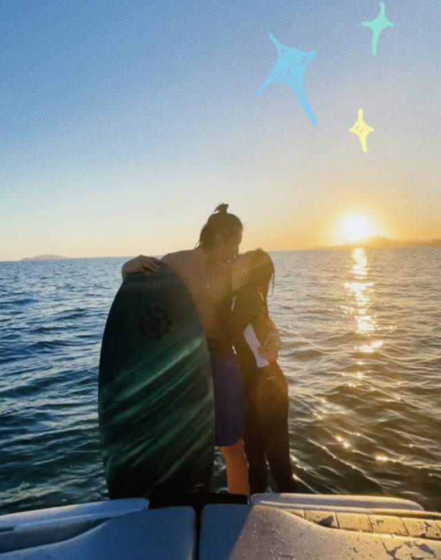 蔡卓宜|王大陆蔡卓宜首次官宣恋情，晒多张亲密照，热恋一年多次街头拥吻