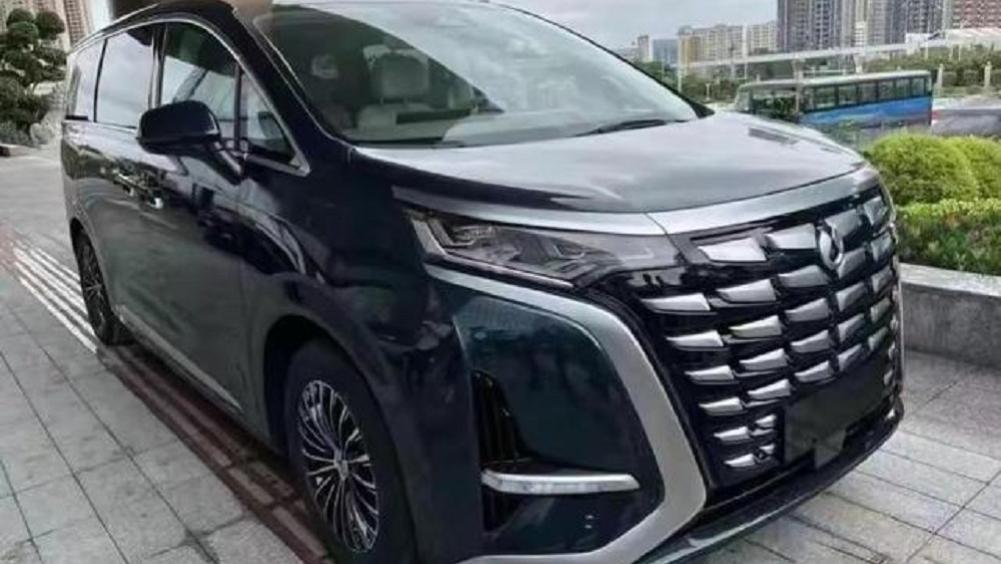 比亚迪牌“埃尔法”到店实拍，实力碾压奥德赛，续航1040Km还看啥