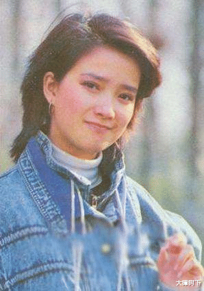 何晴|“内地第一古典美女”何晴:与刘威相恋5年却爱上许亚军,55岁仍风韵犹存