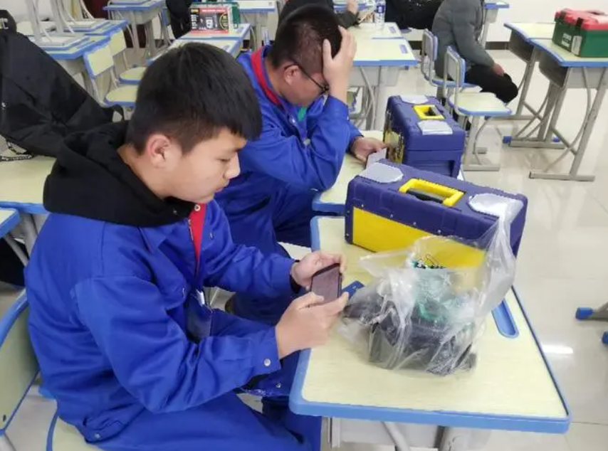 职业教育|“取消职校普及高中”呼声高涨，教育部正式回应，家长们望眼欲穿