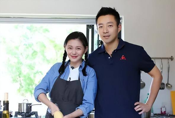 周洁琼|汪小菲大S离婚一年后互发声明，两位妈加入骂战，来龙去脉好有戏