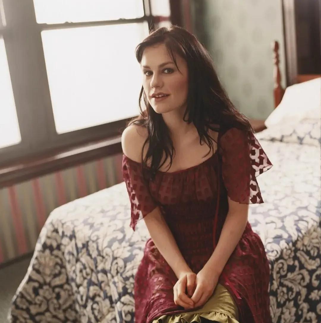 安娜·帕奎因|加拿大美女演员安娜·帕奎因