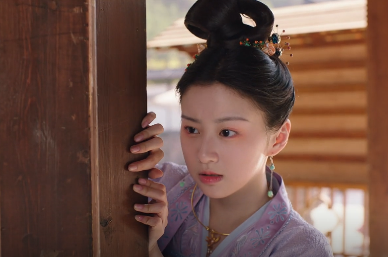 杨采钰|芒果台《花朝秋月夜》开播,2小时冲到榜单第一,男女主演技惊艳