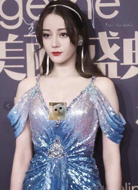 倪妮|露肩礼服别硬穿！倪妮香肩小露又纯又欲，张雨绮关晓彤肩肥脖子圆