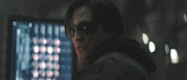 罗伯特·帕丁森|被请喝茶!只因罗伯特帕丁森在《蝙蝠侠》片场偷了这个道具