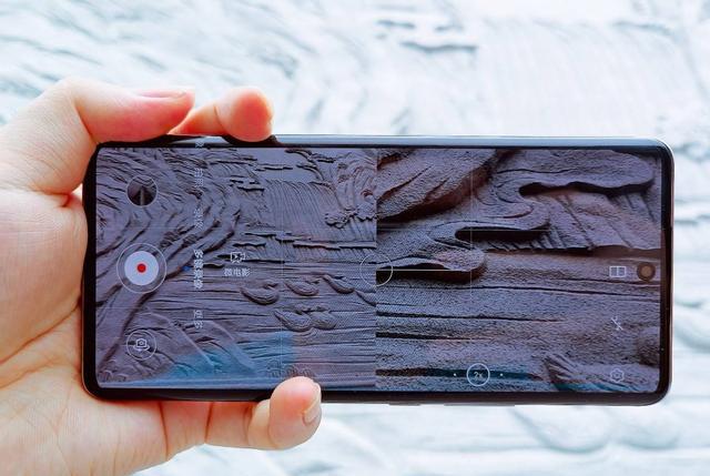 荣耀50|荣耀50降900出手,1亿像素拍照,幸福很突然