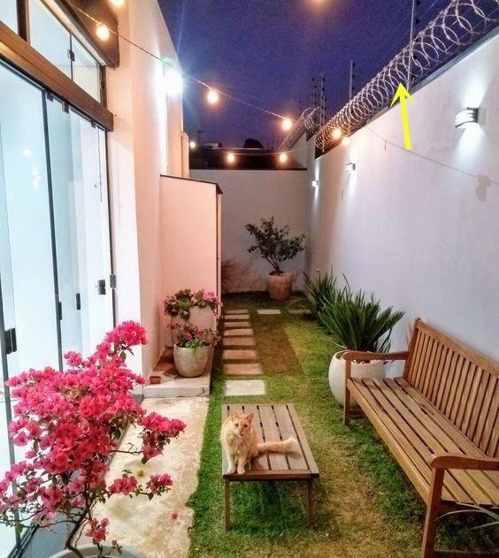 门前有院,面对理想户型那别墅也不换!垒砌高墙或围栏,怡情怡景