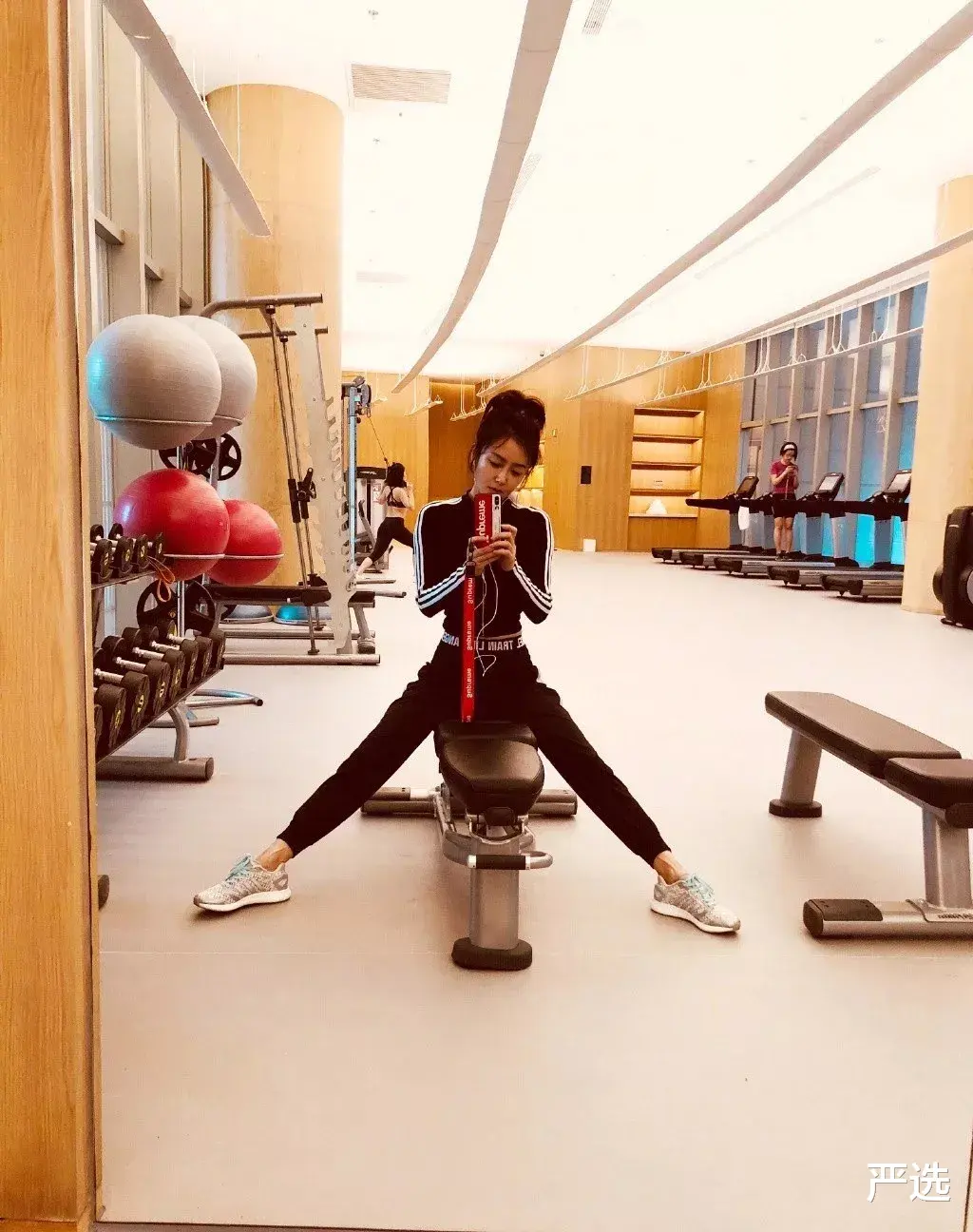 秦岚|年近40的秦岚健身照被爆出,身材完美似18岁少女!网友:挪不开眼