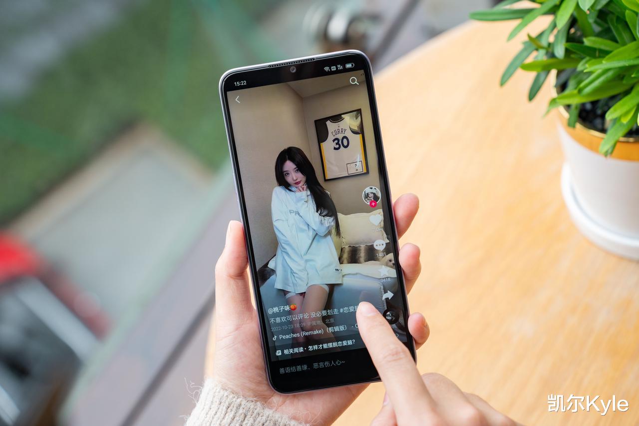 |大家选择千元机的评判标准是什么呢?我认为做人还是要现实点,毕竟预算不多