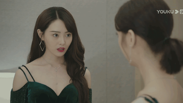 袁泉|8位自带“总裁”气质的女星,总裁范拿捏到位,稳重大气还不油腻