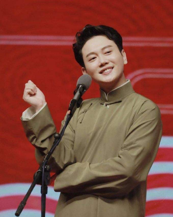 德云社|德云社三员大将集体缺席封箱大会,网友:这是要离开德云社了?