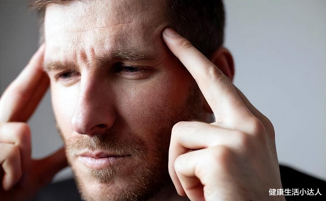 抗癌|男人,出现5个“丑态”,说明你老了,只占一个,也不年轻了