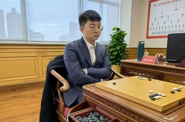 申真谞|LG杯，申真谞为何避开决战？这手棋也太温柔了吧？