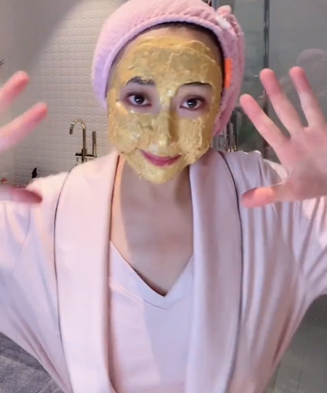 隔离 明星隔离差距大:女明星健身护肤美翻天,男明星胡子鼻屎好油腻