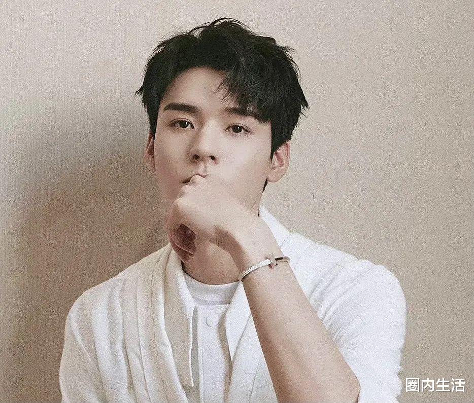 赵丽颖|辣目洋子出演《与凤行》的女二是资方定的，和赵丽颖没啥关系