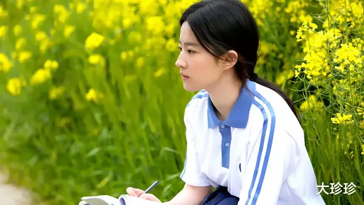 毛晓彤|娱乐大爆料：王一博、刘亦菲、任嘉伦、杨幂、张若昀、赵今麦