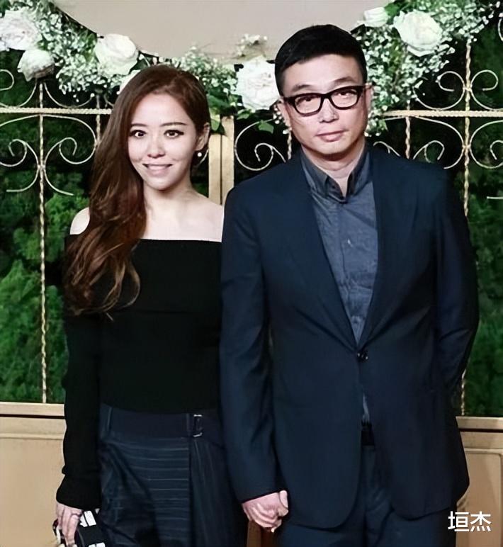 薛景求|被冯珂控制15年，婚礼当天被母亲炮轰，张靓颖还是醒悟的太晚