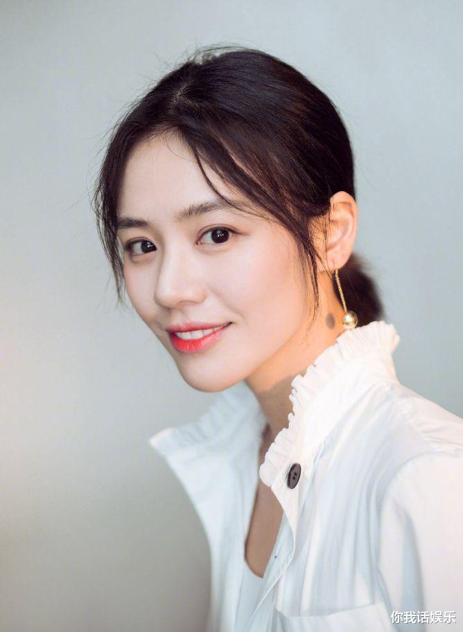 张哲轩|马思纯和张哲轩一起发文互动为何选择在深夜，答案令人眼前一亮