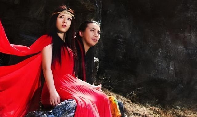 演唱会|当年扬言开10万人演唱会，今直播间不足200人，安与骑兵为何不火