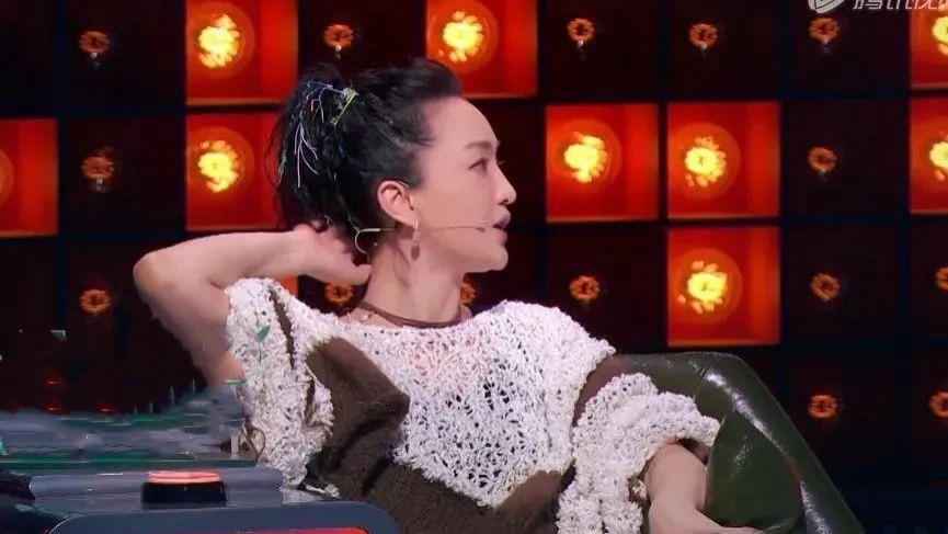 周迅|脱口秀大会5：周迅表现掉链子，忘拍灯，反应慢，李诞抛梗也没用
