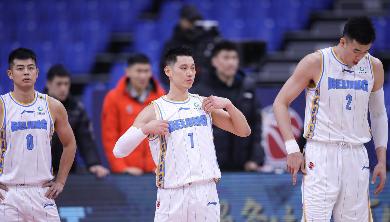 首钢集团|12分5篮板，林书豪12中6满血复活，首钢双塔19+8，范子铭大展身手