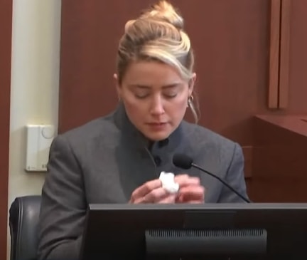 约翰尼·德普|借女儿打「悲情牌」求放过？德普美女律师兼绯闻女友步步紧逼，艾梅柏当堂哑口无言