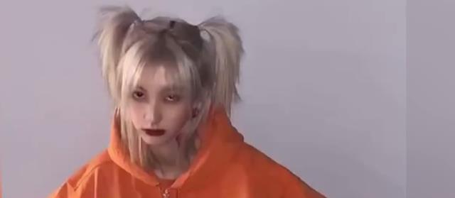 华晨宇|芒果台《春天花会开》曝预告，华晨宇模样大变，牙齿和脸型反差大