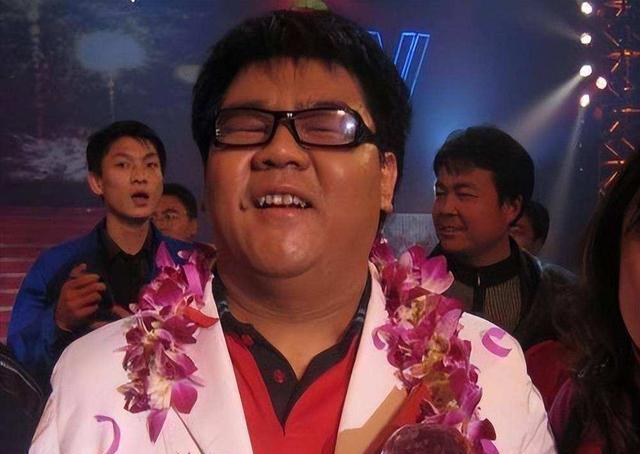 春晚|盲人杨光,一人独占春晚舞台8分钟,爆火后耍大牌作掉自己