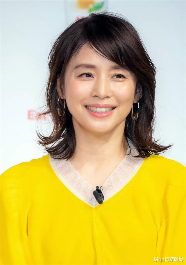 化妆 50岁女人，化妆不用扮嫩，画这3个地方就够了，优雅精致还显气色