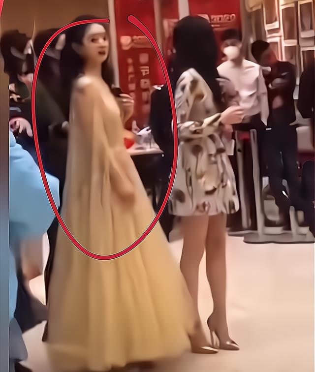 春晚|赵丽颖春晚“礼服”曝光：黄色长裙像公主，穿恨天高和宋祖儿聊天