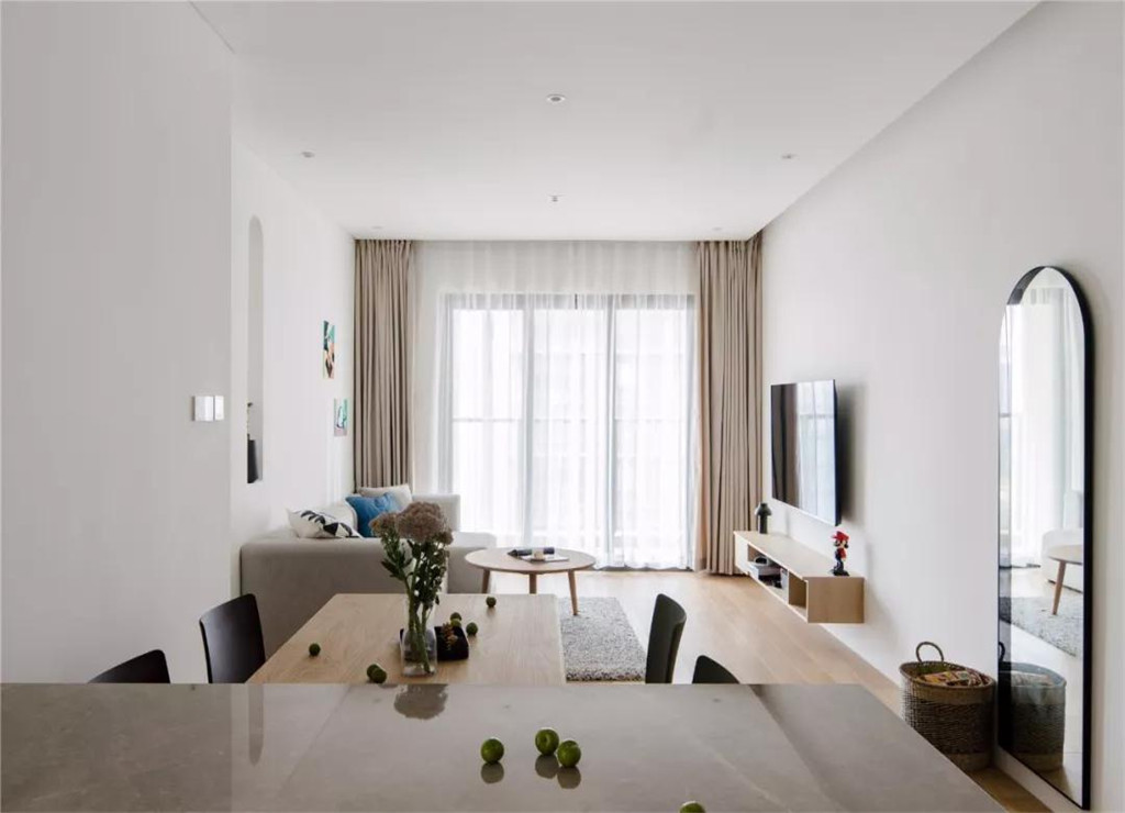 92平现代简约风二居室没有多余设计,装出200平的效果