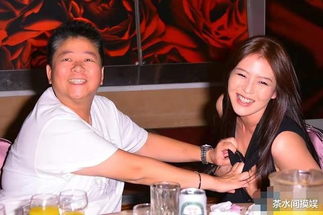 孙芮|扯裙子塞麦、拉头发强吻、被敬酒、遇暴露狂，这些女星也惨遭魔爪