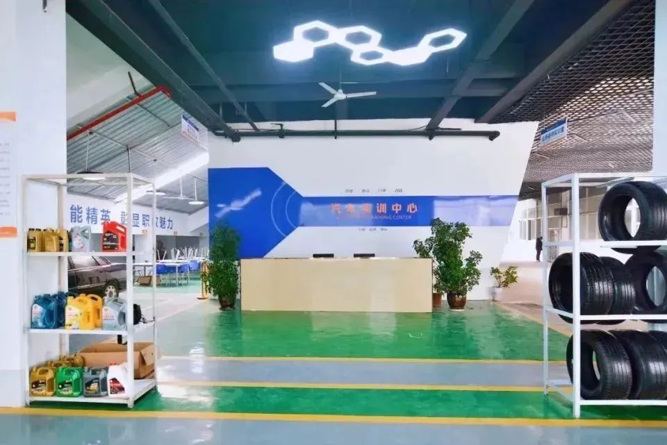 |选择>努力 || 选择一所好的中职学校很关键