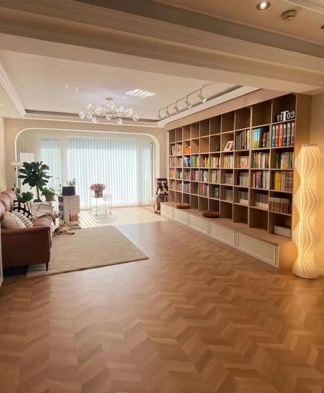 不要沙发茶几的客厅好吗?过来人:前期有多爽,后期就有多崩溃!