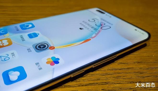 华为荣耀|3699入手荣耀50 Pro,256GB+100W,可是有人说类似小米11?