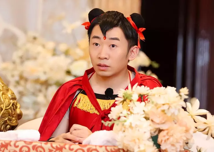 胡歌|胡歌伪装的体面,与前任的恩怨,撕开了娱乐圈恶婆婆的虚伪