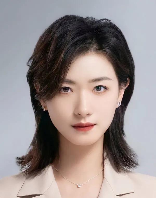 万茜|万茜:曾拒绝一个导演7次潜规则,难怪女明星都对她赞不绝口