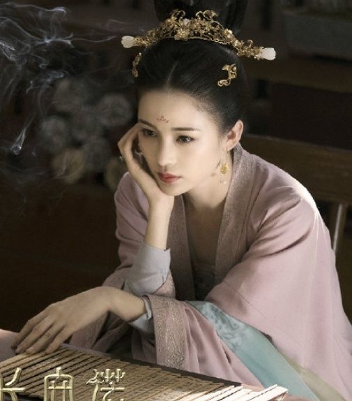 肖战|年过30的她，至今少女感十足