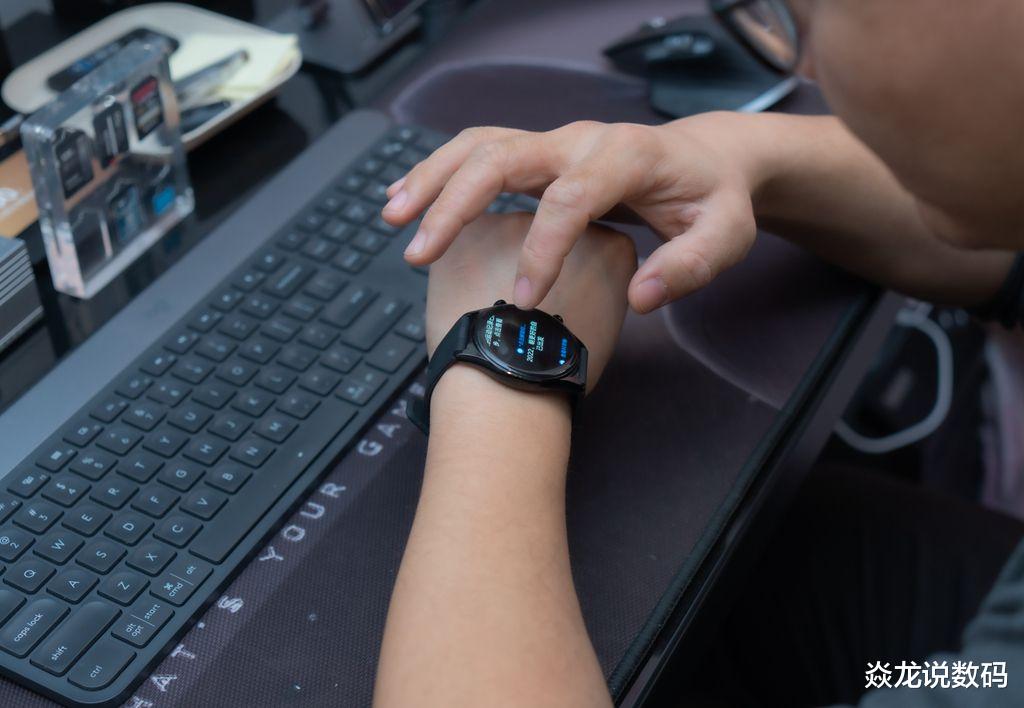 榮耀|繼手機、電腦之后的第三塊屏來了，榮耀手表GS 3全面體驗