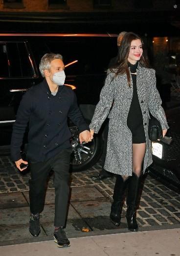 安妮·海瑟薇|安妮海瑟薇动了谁的奶酪?为什么美到令人惊叹,却又被全美黑惨