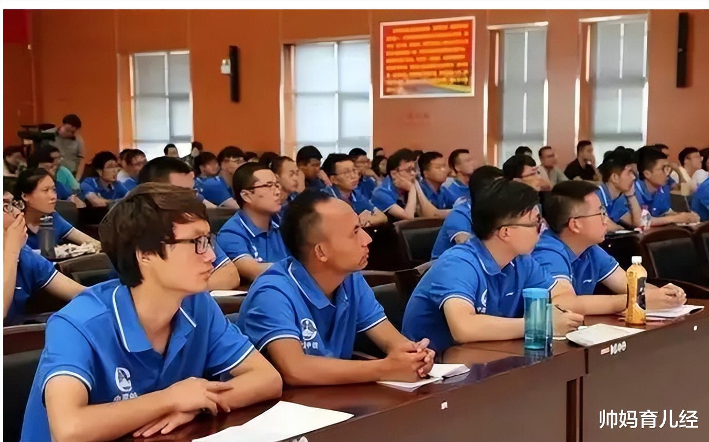 应届生|中铁22局发布招聘公告，平均薪资9704元有编制，23届应届生看过来