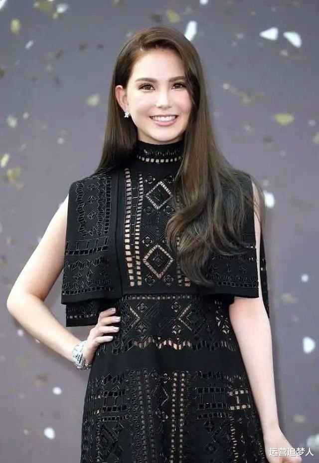 林志玲|林志玲比昆凌年龄大了20岁，二人合影时，才发现气场不相上下！